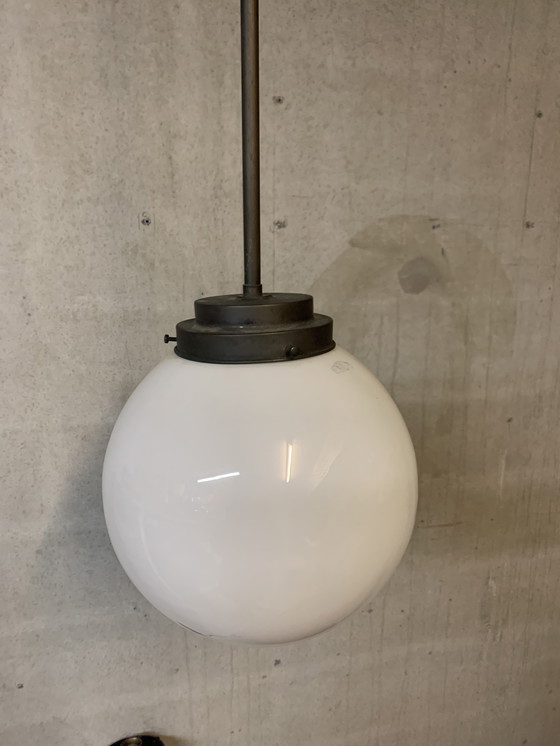 Image 1 of Lampada a sospensione originale vintage in rame rosso e vetro