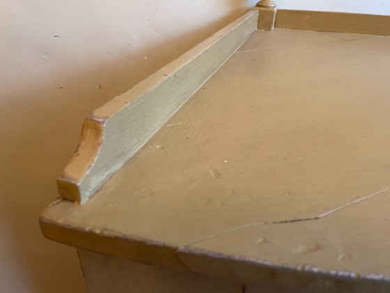 Image 1 of Credenza angolare del XIX secolo Credenza da cucina con ante sferiche