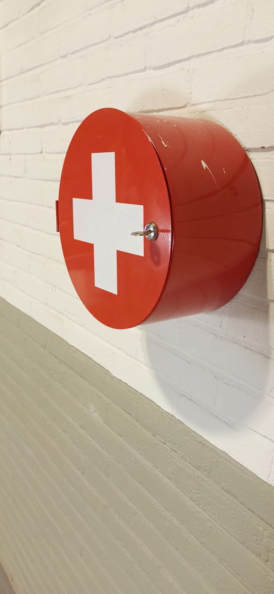 Image 1 of Metal Medicine Cabinet 