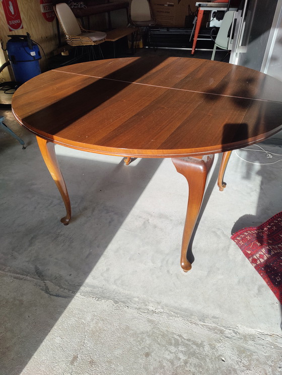 Image 1 of Victorian style dining table