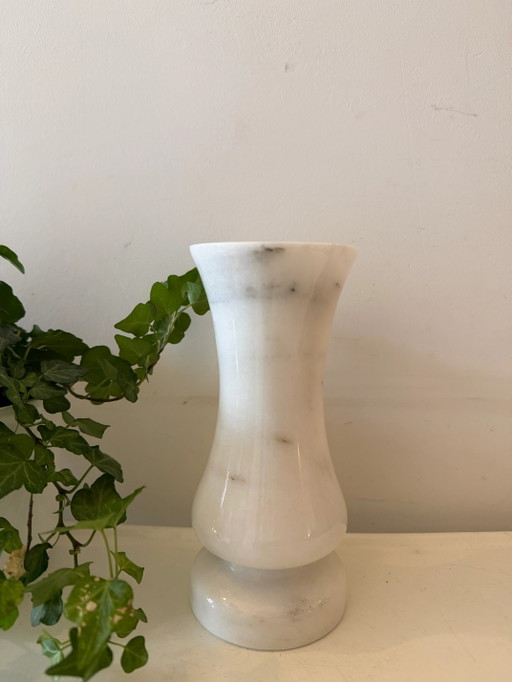 Vaso in onice marmorizzato grigio e bianco