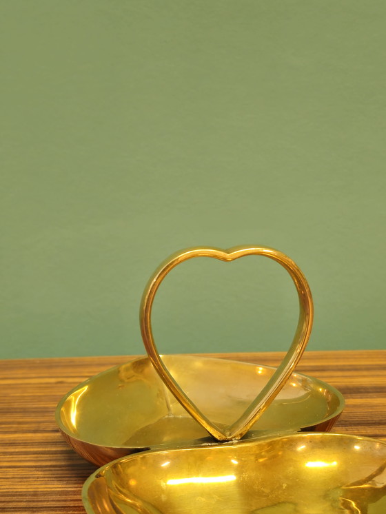 Image 1 of Plateau à bijoux vintage en laiton avec bol en forme de coeur