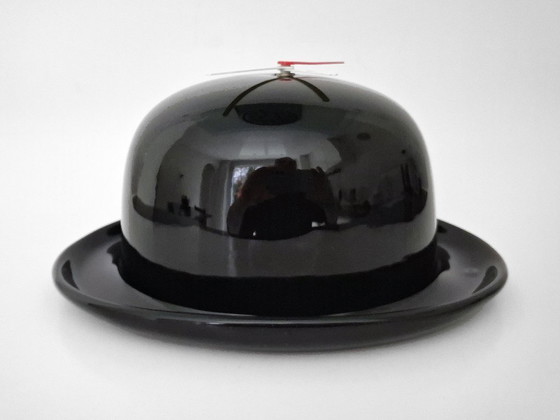 Image 1 of Wanduhr mit Bowlerhut