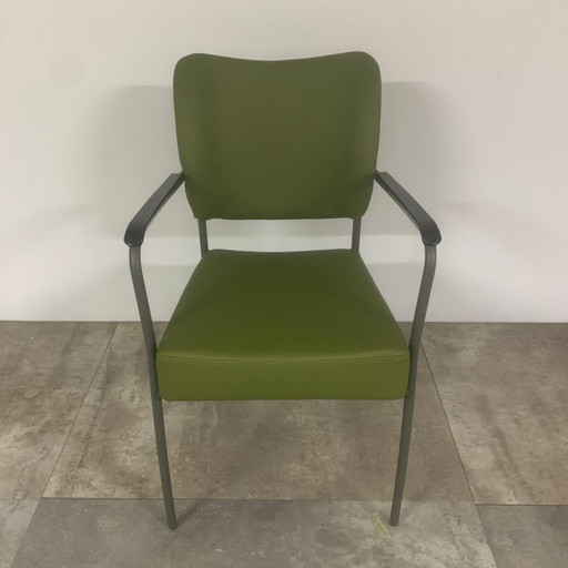 Chacha set of 8 – Bert Plantagie, eetkamerstoelen, Leather, Calfskin (photo 2 of 4)