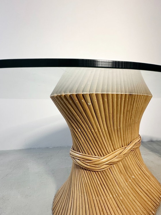 Image 1 of McGuire-Esstisch „Sheaf of Wheat“ aus Rattan und Glas aus den 1970er Jahren