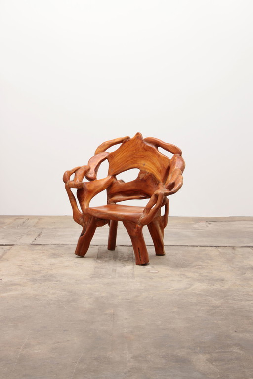 Andrianna Shamaris US Robuuste fauteuil van gerecycled hout