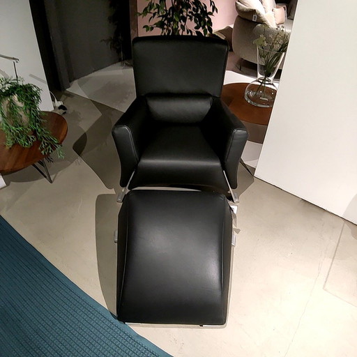 Poltrona Rolf Benz 322 con pouf