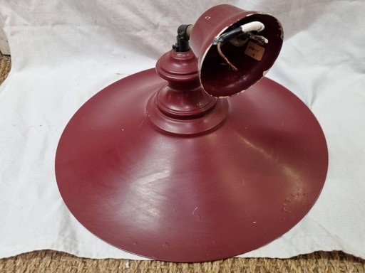  Lámpara colgante industrial de chapa metálica esmaltada en rojo