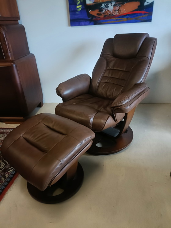 Image 1 of Fauteuil inclinable en cuir marron