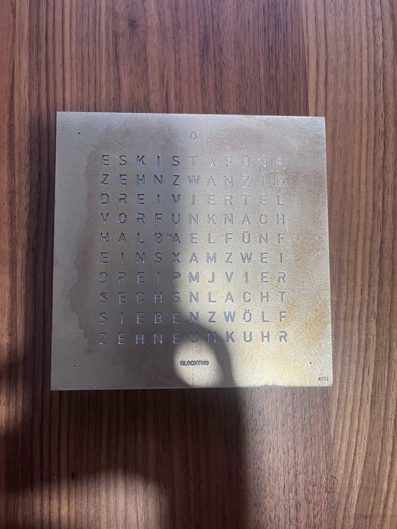 Image 1 of QLOCKTWO TIERRA 13.5 EDICIÓN DEL REPRODUCTOR PLATA Y ORO