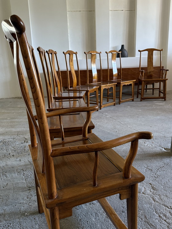 Image 1 of TAVOLO DA PRANZO IN CINA E 8 SEDIE IN LEGNO MASSELLO, ANNI '60