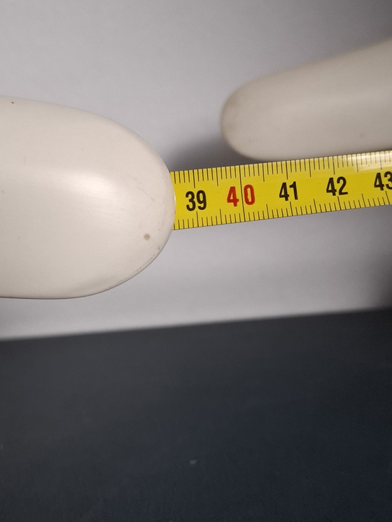 Image 1 of Paire d'appliques murales en bois tourné blanc. Années 1970. Ère spatiale.