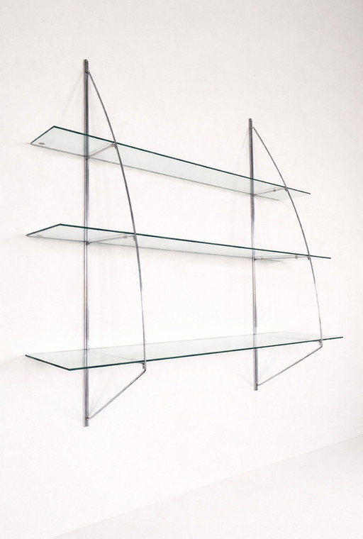 Armario vintage Ikea con tablones de cromo y vidriado