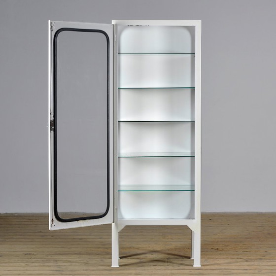 Vintage medical cabinet, 1970s, Display cabinets, Metal, Glass, White (photo 4 of 9)