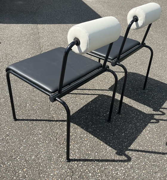 Image 1 of 2 sedie postmoderne Memphis, nere e bianche