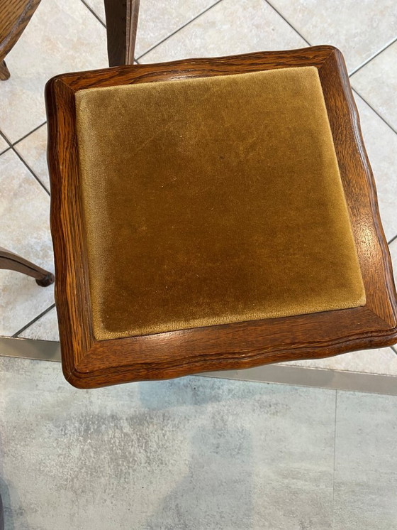 Image 1 of Conjunto de mesa y taburete estilo Luis XV en roble macizo