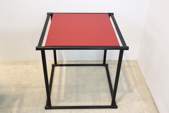 FM62 Cubic Tafel van Radboud van Beekum voor Pastoe, Koffietafelboeken, Hout, Metaal, Rood (foto 12 van 15)