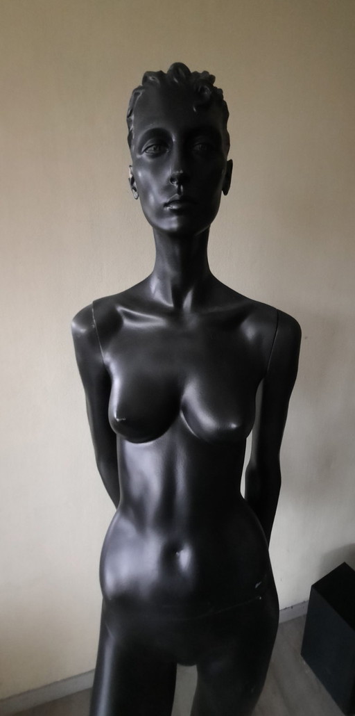 Adel Rootstein Mannequin