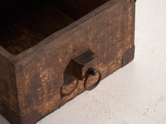 Antica misura per grano Dou in legno di olmo, Cina, circa 1900, Oggetti decorativi, Ferro, Marrone, Rustic (foto 7 di 9)