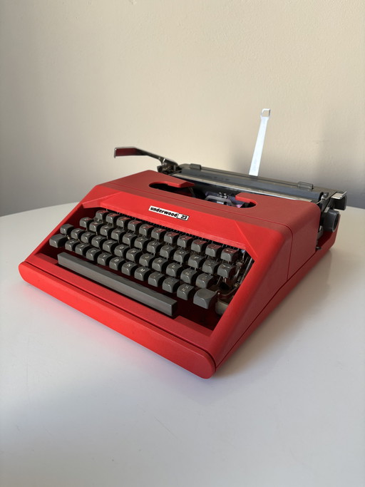 Underwood 23 typemachine vintage rood niet werkend  