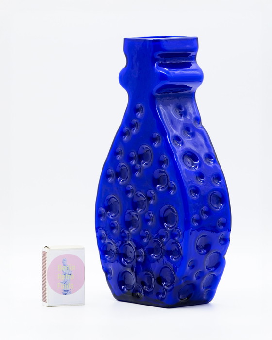 Image 1 of Vintage Mid Century Kristallglaswerk Hirschberg Space-Age Vaas Duo: Gedurfde blauwe en oranje glazen meesterwerken
