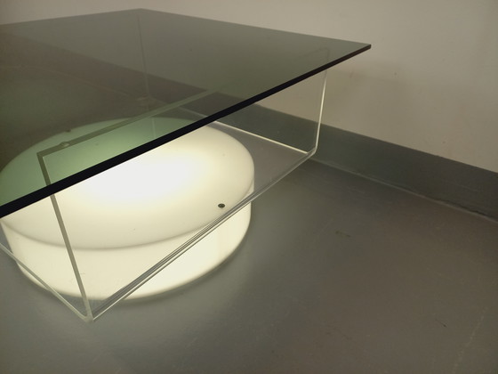 Image 1 of Square illuminated vintage Italian coffee table in glass and Plexiglas in the Space Age style of the '70s