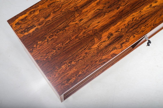 Image 1 of  Credenza di metà secolo in legno impiallacciato Palisander con gambe cromate, 1960