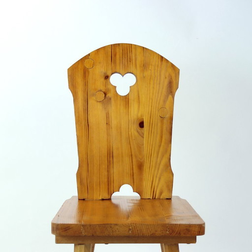 Chaise de salle à manger en bois de style folklorique, Tchécoslovaquie, années 1970
