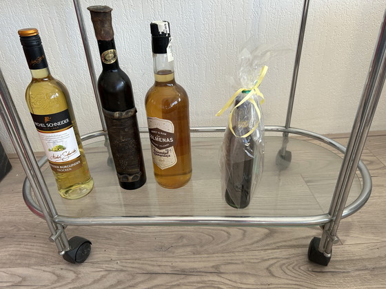 Image 1 of Serveertrolley van glas en aluminium met 5 karaffen