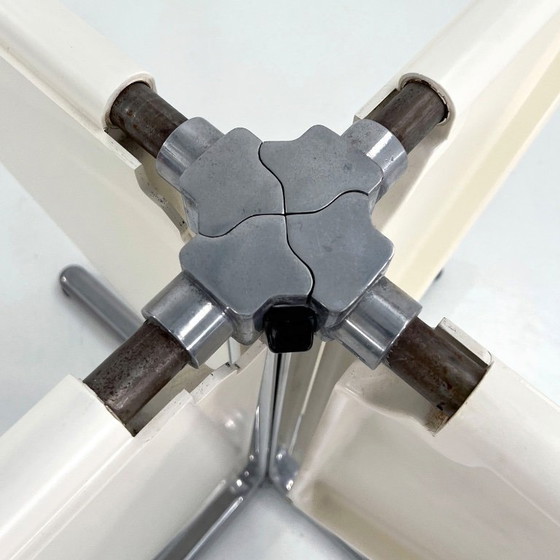 Image 1 of Witte Plana opklaptafel van Giancarlo Piretti voor Castelli, jaren 70