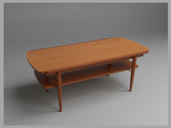 Image 1 of Table basse scandinave vintage en teck avec plateau réversible – années 1960