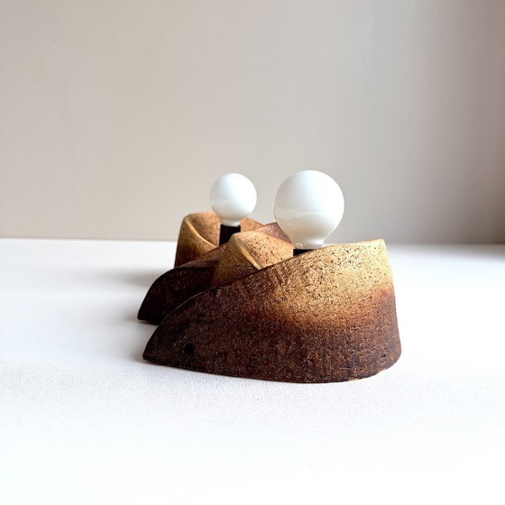 Image 1 of Vintage Wand Leuchte . Keramik . biomorphes Design . Brutalist . Space Age . Schamotte . Braun . Beige . Schwarz . 60er . 70er .