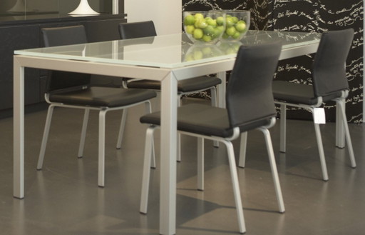 Set di 4 sedie da pranzo COR Fino - Pelle nera e alluminio
