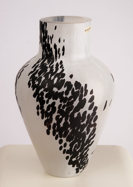 Seltene Kosta Boda Vase, Schwarz-Weiss, Satiniert