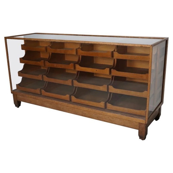 Image 1 of Antieke Britse Esdoorn- en Eikenhouten Fourniturenkast / Winkeltoonbank, 1920/30s