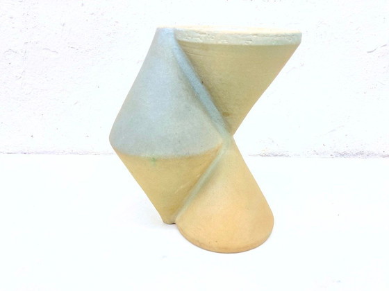 Image 1 of Cerámica geométrica de estudio, firmada, diseño de los años 80/90.