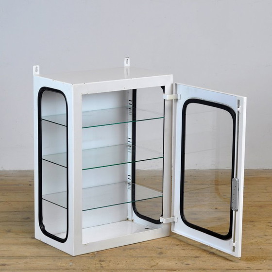 Image 1 of Armadietto medico d'epoca, anni '70