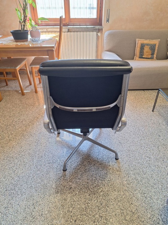 Image 1 of Poltrona Vitra Soft Pad Chair EA 222 Charles Eames