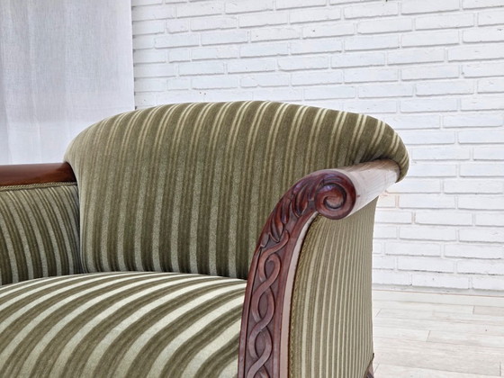 Image 1 of Fauteuil danois des années 1950, revêtement en velours, bois de teck.