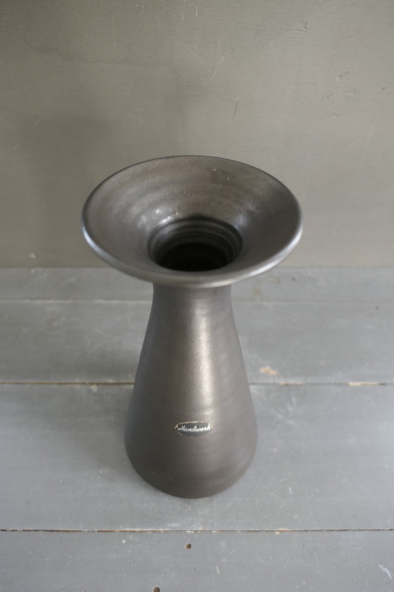 Image 1 of Vaso pesante in terracotta d'epoca nero numero 673