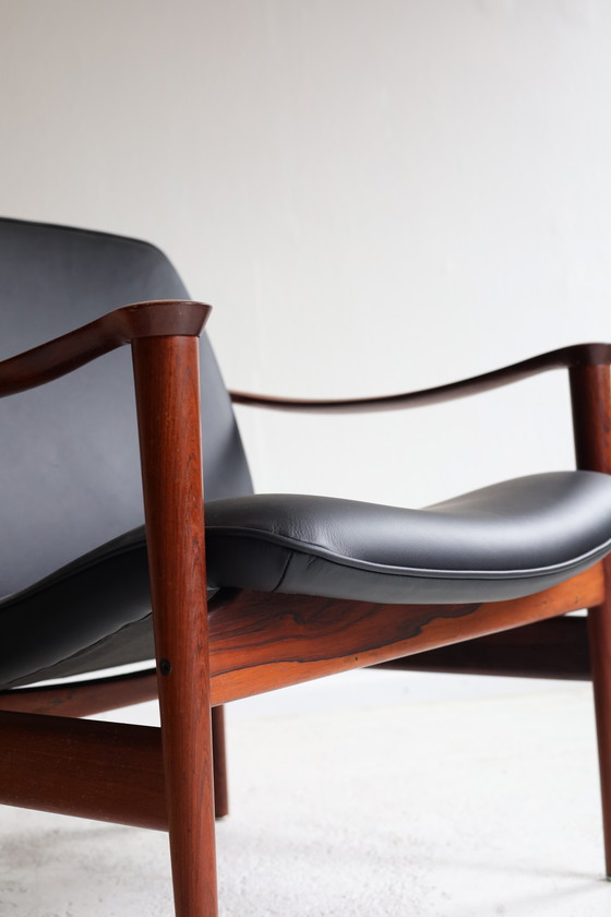 Image 1 of Conjunto de dos sillones modelo 711, Frederik Kayser