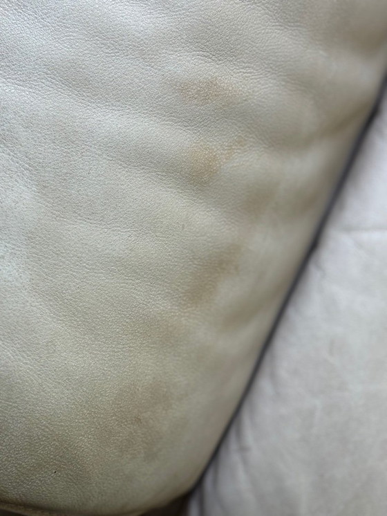 Image 1 of De Sede DS-2011 crèmekleurige leren bank