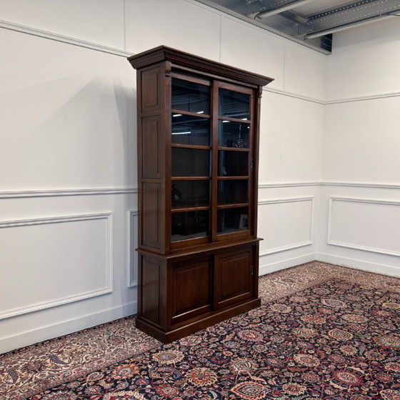 Libreria classica inglese con ante scorrevoli in vetro – Librerie, Glass, Wood (photo 4 of 13)