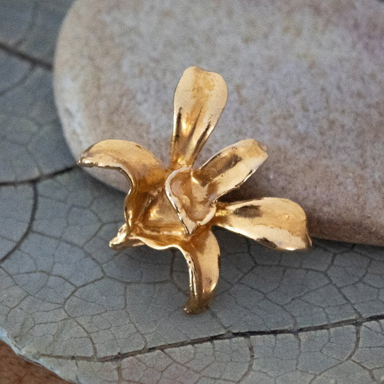 Image 1 of Vintage goudkleurige orchidee broche & kettinghanger