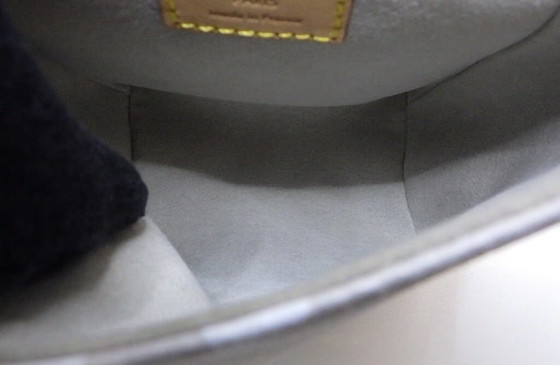 Sac à dos Tiny Louis Vuitton – Sacs a dos, Cuir, Toile (photo 9 of 14)