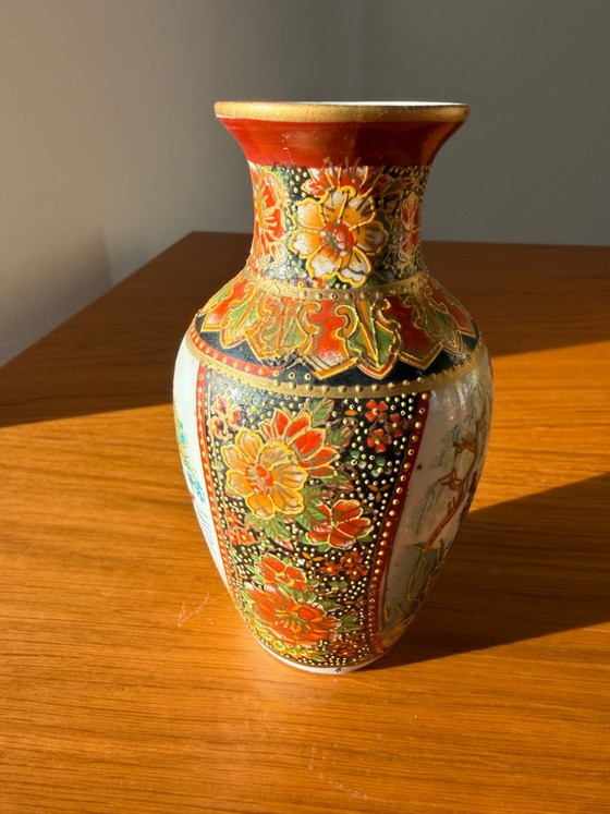 Set di 4 vasi in porcellana stile Satsuma, dipinti a mano con decorazioni dorate, grandi 36 cm – Porcelain (photo 13 of 16)