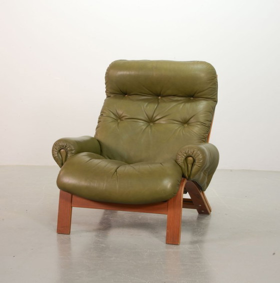 Image 1 of Supercomfy Mid-Century Design Set of 2 Rybo Rykken Capitonated Leather Ry-Wing Lounge Chairs by Elsa and Nordahl Solheim, 1960s.