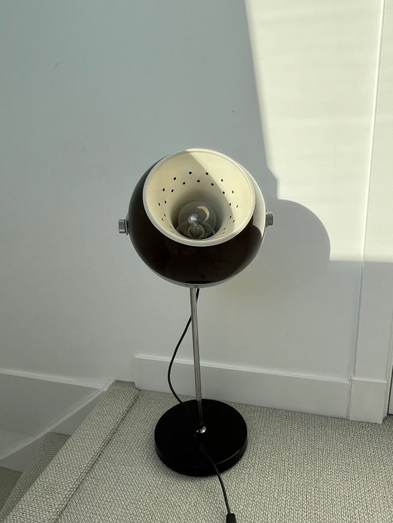 Image 1 of Seltene Dijkstra-Tischleuchte mit Augapfelmotiv | Weltraumzeitalter der 1970er Jahre | Metall & Mokka