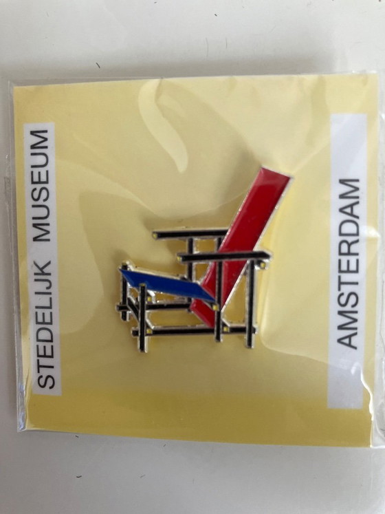 Image 1 of Rietveld Red and Blue Chair Model Kit Scale: 1:6.