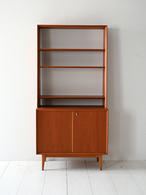 Scandinavische teakhouten boekenkast met opbergmeubel uit 1960